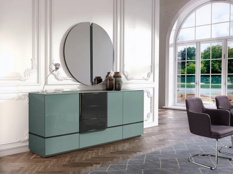 Carlton Mirror